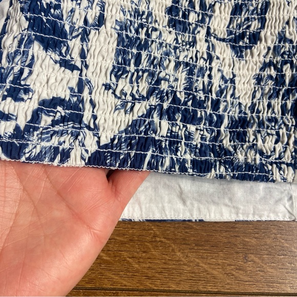 Abercrombie & Fitch Blue and Cream Floral Blouse - Picture 5 of 5